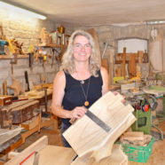 Möbel mit Charakter – Atelier de Bois: Bettina Löhr-Hentz baut auf traditionelle Handarbeit