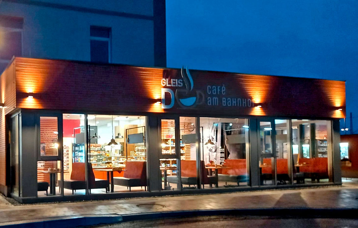 Der neue Dorfladen am Dombühler Bahnhof mit seinem Café „Gleis D“ ist auch am Sonntag geöffnet. Foto: Privat