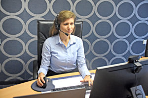 Guter Service unabhängig vom Wohnort. Lara Schwemmbauer betreut ihre Mandanten auch aus ihrem Online-Büro an ihrem Wohnort in Leipzig. Foto: ul