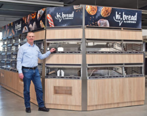 „Hi Bread“ kann deutlich mehr als die üblichen Backautomaten. Werner Huprich will damit den Markt revolutionieren. Foto: am